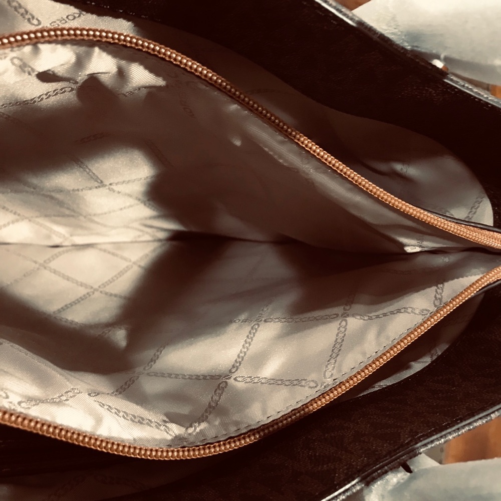 👜Michael Kors NS Jet Set with Large Fulton Clutch Zip Wallet, Brown Acorn - Picture 9 of 9
